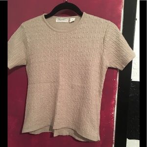 Short sleeve sweater
